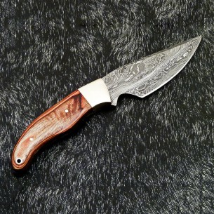 Custom Made Damascus Skinner knife Hunting Skinner Knife With Beautiful Handle & Leather Sheath